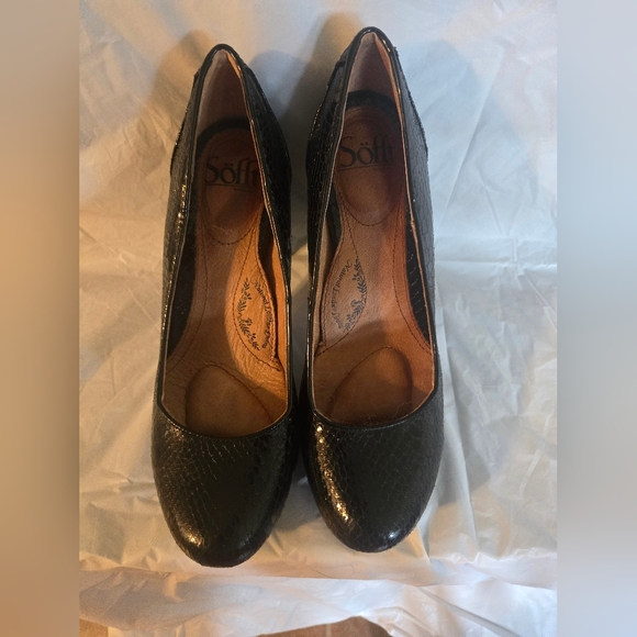 Söfft platform heels 👠 - Picture 2 of 5